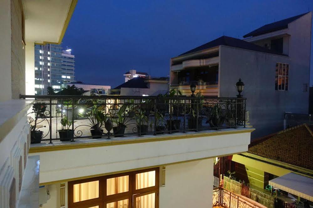The Backpacker Semarang Hostel Eksteriør bilde
