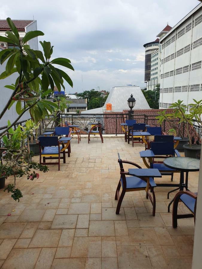 The Backpacker Semarang Hostel Eksteriør bilde