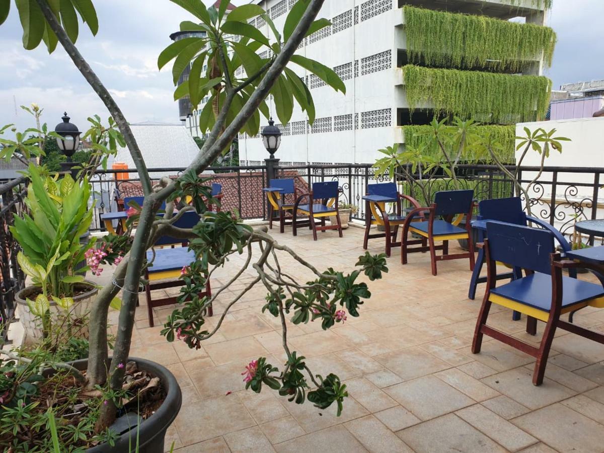 The Backpacker Semarang Hostel Eksteriør bilde