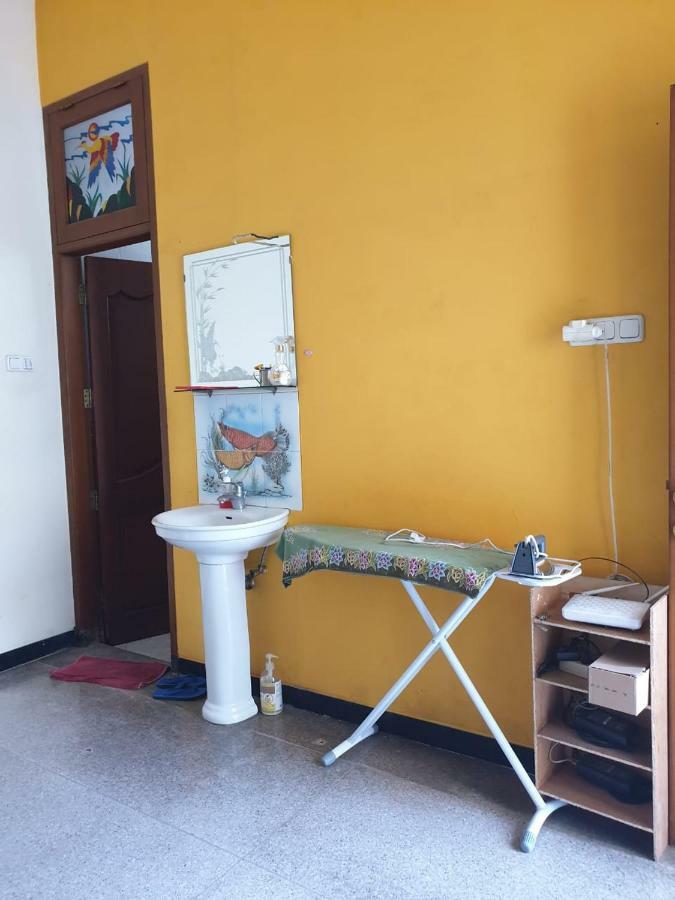 The Backpacker Semarang Hostel Eksteriør bilde